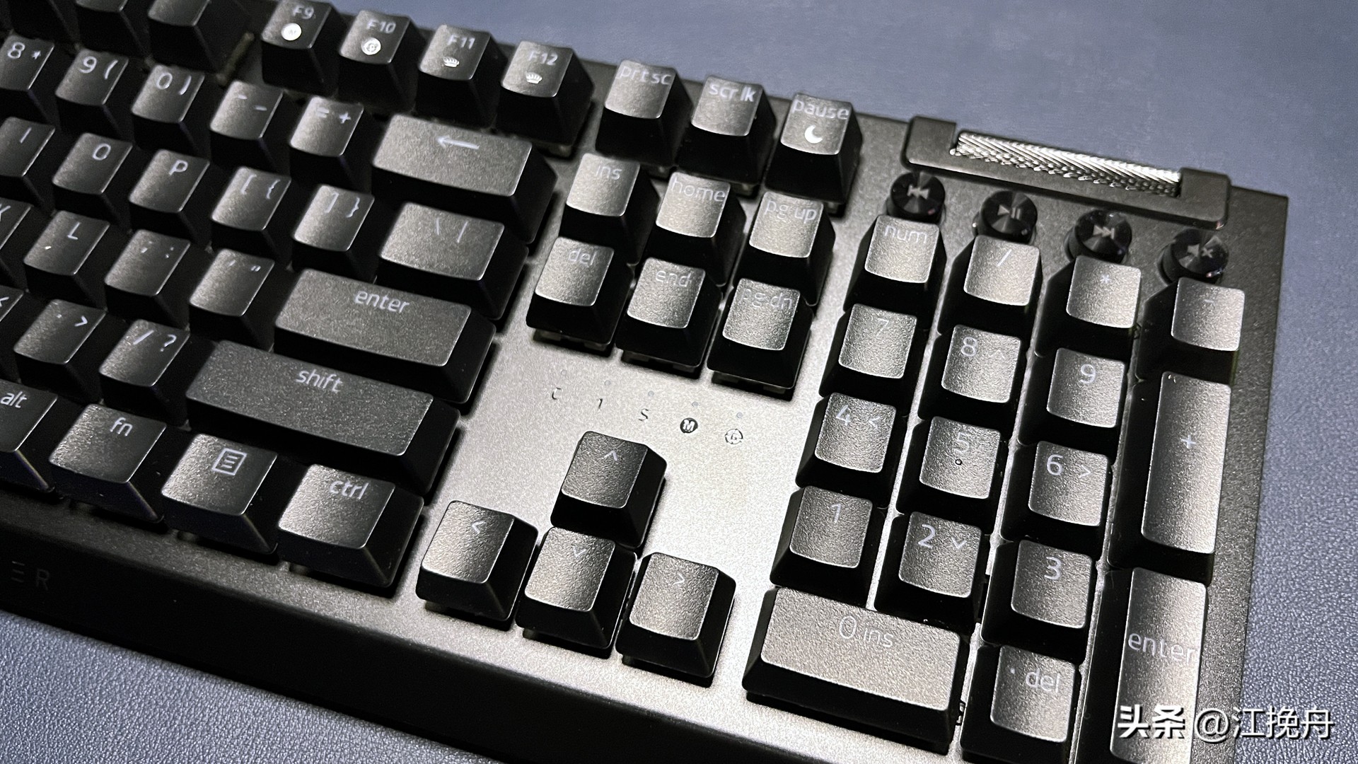 游戏电脑那个牌子好_最佳游戏键盘选择_游戏键盘推荐