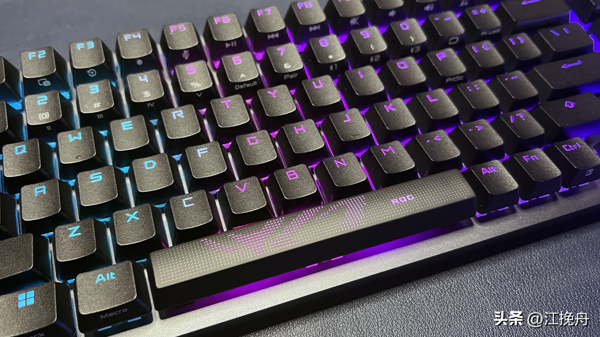 游戏电脑那个牌子好_最佳游戏键盘选择_游戏键盘推荐