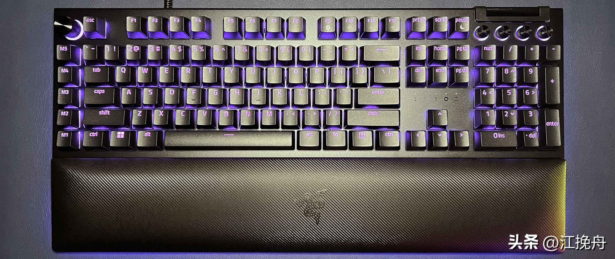 游戏键盘推荐_游戏电脑那个牌子好_最佳游戏键盘选择