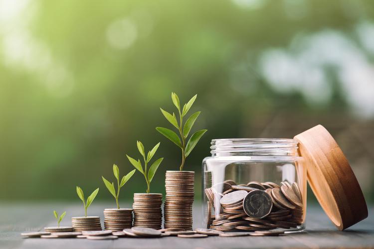 2025年前三季度宏观经济与融资租赁行业回顾展望_融资租赁行业政策导向与业务机遇_中国金融租赁是什么公司