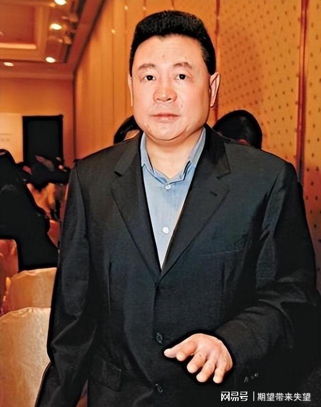 2026年香港富豪榜 李嘉诚身家增长 霍家财富统计方式_2026 香港本土银行排名